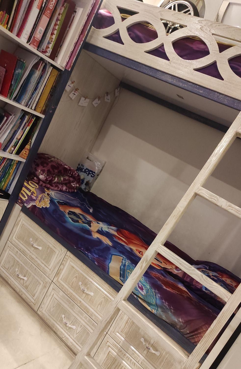 فروش تخت خواب دو طبقه+کتابخانه،مناسب کودک و نوجوان|تخت و سرویس خواب|مشهد, هفت تیر (حافظ)|دیوار