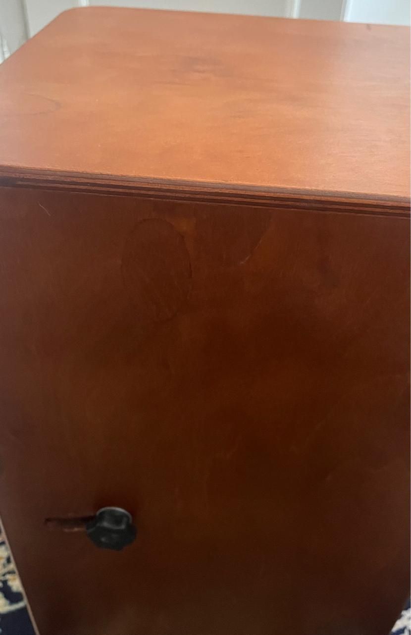 کاخن|درام و پرکاشن|تهران, آهنگ|دیوار