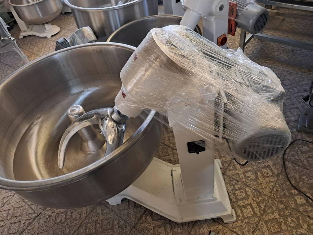 (تسمه آلمان ۷۶خمیرکن خمیرگیر۶۷ خمیر گیر۷۶)تنور|ماشین‌آلات صنعتی|اصفهان, رهنان|دیوار