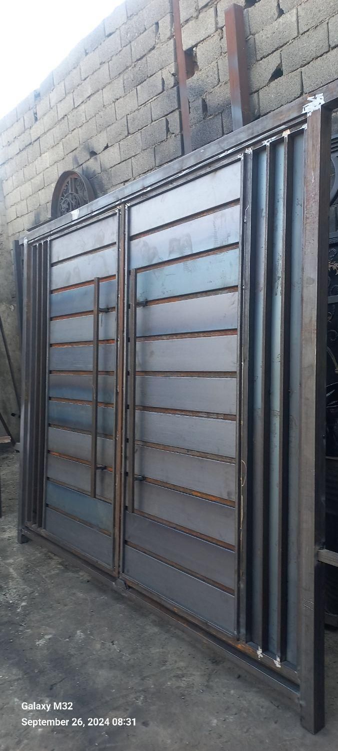 درب آهنی حیاطی و ورودی|مصالح و تجهیزات ساختمان|تهران, شهرک ابوذر|دیوار