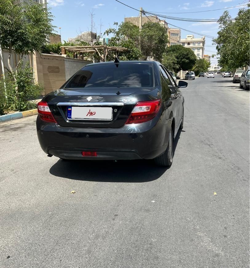 دنا پلاس|خودرو سواری و وانت|خمین, |دیوار