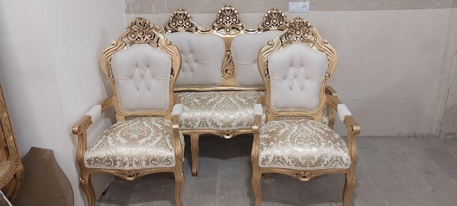 مبل سلطنتی چوب گردوبامیزکاور|مبلمان خانگی و میز عسلی|مشهد, شفا|دیوار