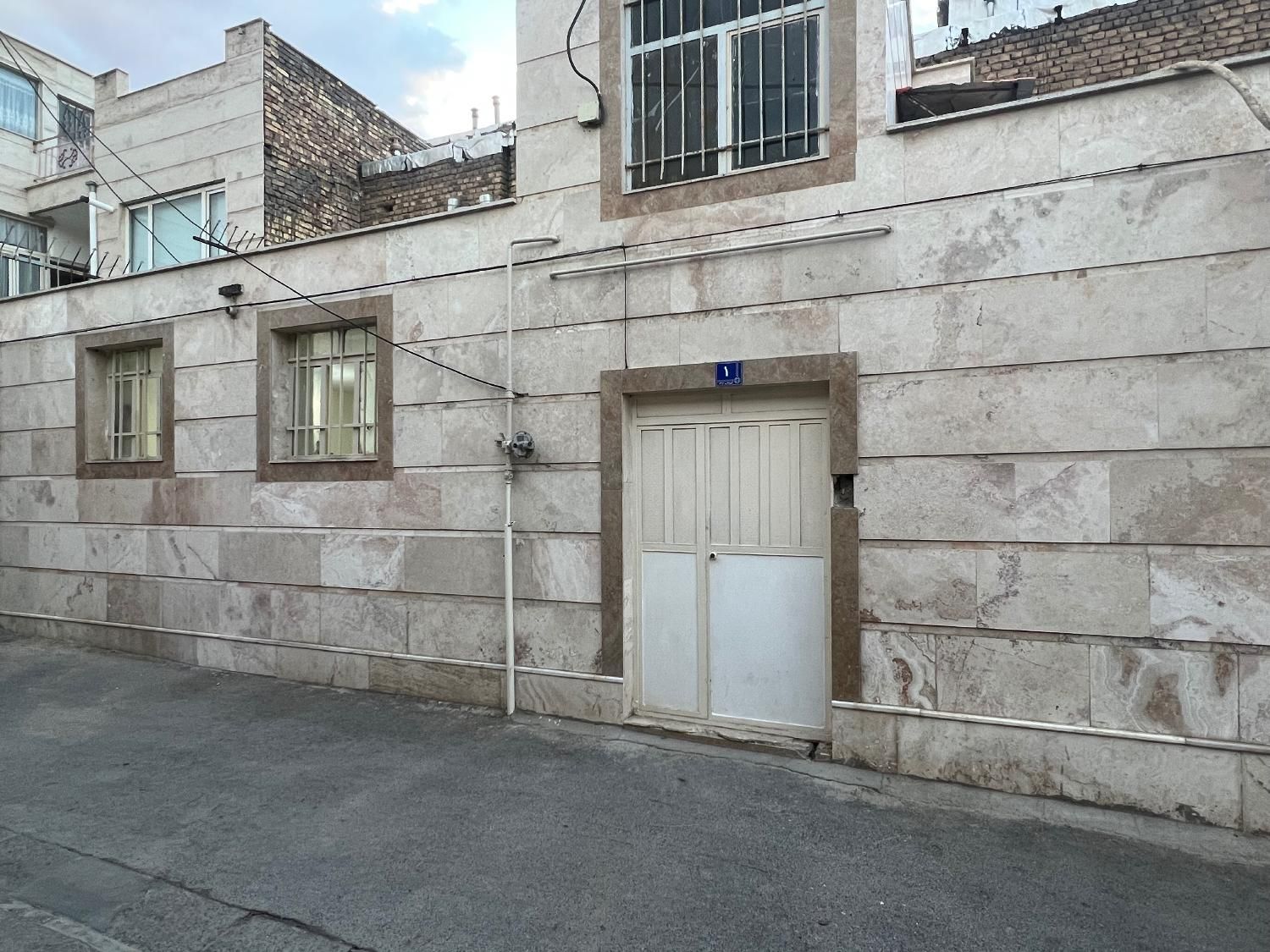 اجاره سوئیت مستقل|اجارهٔ کوتاه‌مدت آپارتمان و سوئیت|اراک, |دیوار