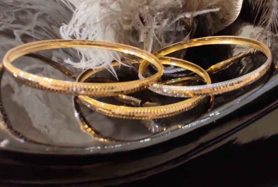 النگو باریک و زیبا طلا|جواهرات|کاشان, بازار کاشان|دیوار