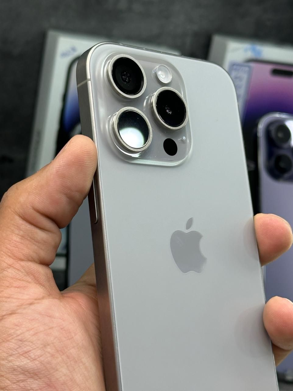 اپل iPhone 15 Pro بدون پیش پرداخت|موبایل|اصفهان, احمدآباد|دیوار