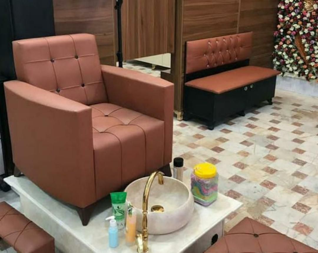 صندلی و ست کامل پدیکور پا و ژلیش|آرایشگاه و سالن‌های زیبایی|خمینی‌شهر, |دیوار