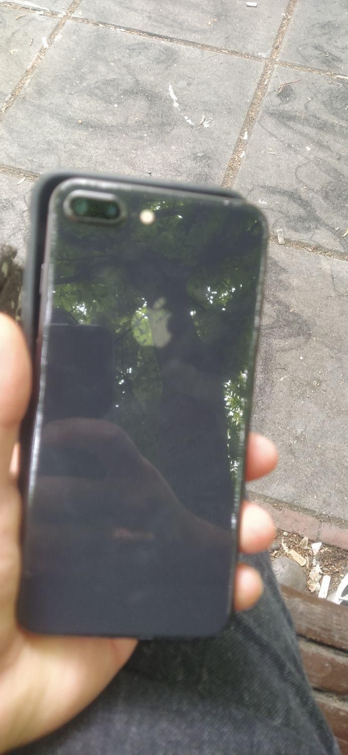 اپل iPhone 8 Plus با حافظهٔ ۶۴ گیگابایت|موبایل|رشت, استادسرا|دیوار
