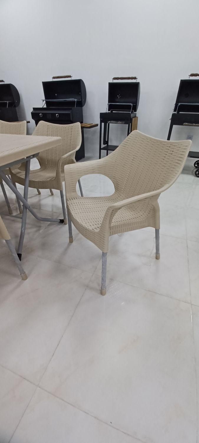 میز و صندلی غذاخوری پایه فلزی تاشو مدل کامفورت|میز و صندلی غذاخوری|چهارباغ, |دیوار