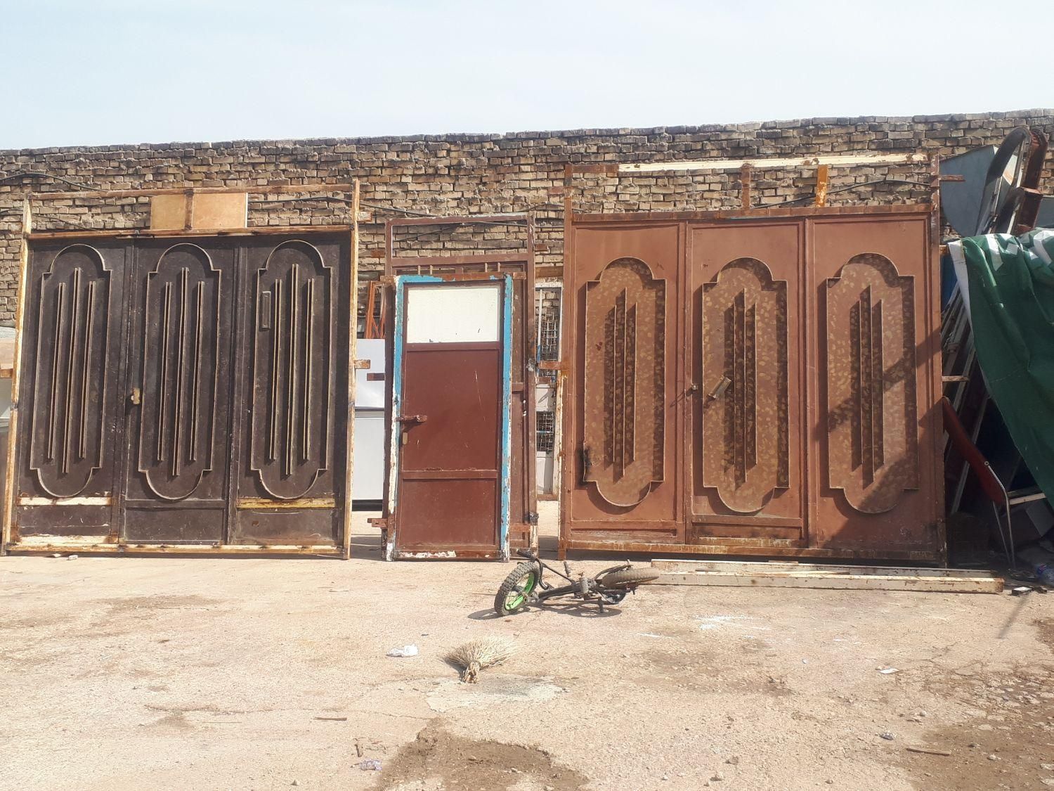 خریدار تمام درب های آپارتمانی حال هال|مصالح و تجهیزات ساختمان|اهواز, گلستان|دیوار