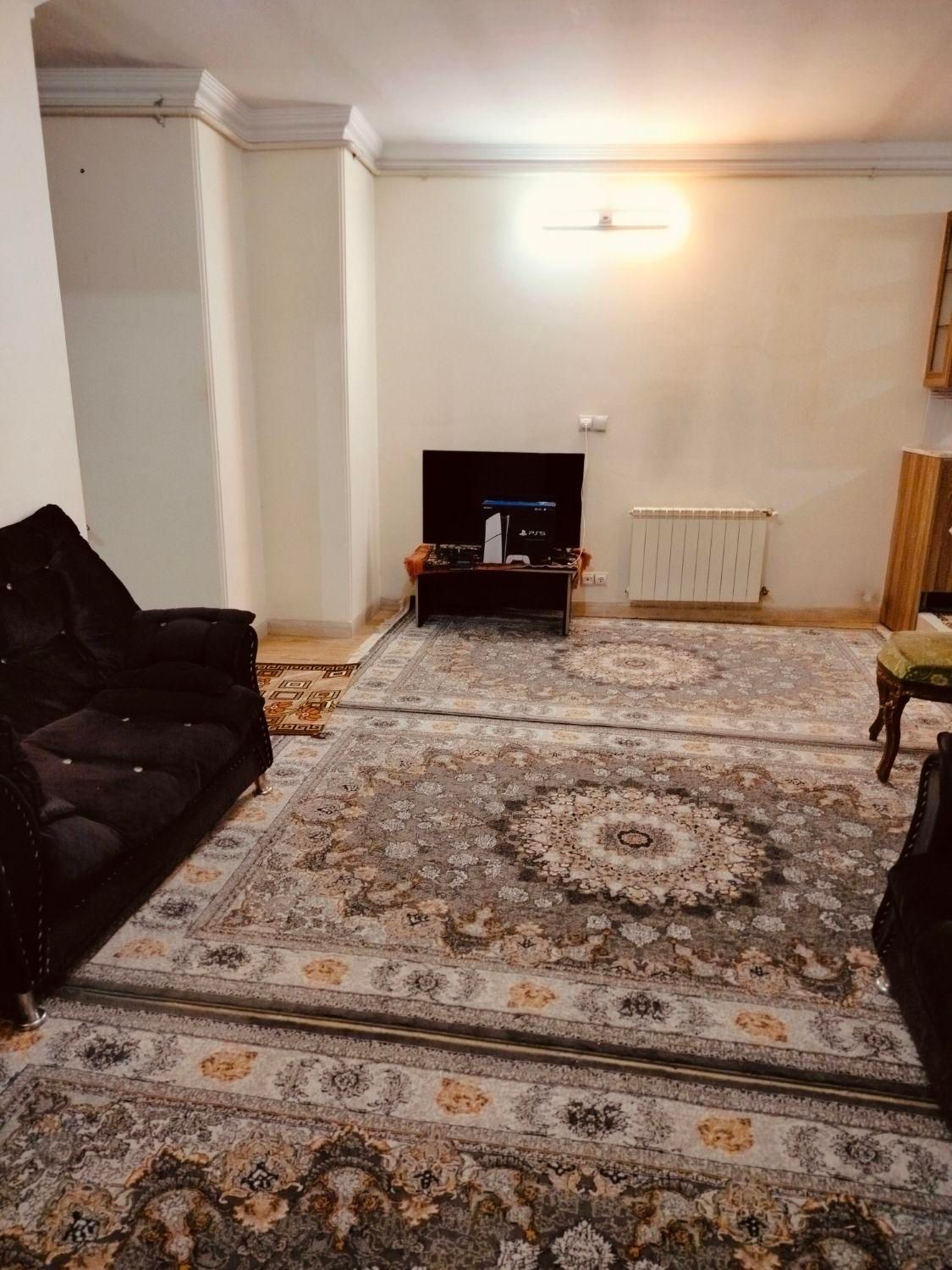 آپارتمان مبله با. پارکینگ‌|اجارهٔ کوتاه‌مدت آپارتمان و سوئیت|کرمان, |دیوار