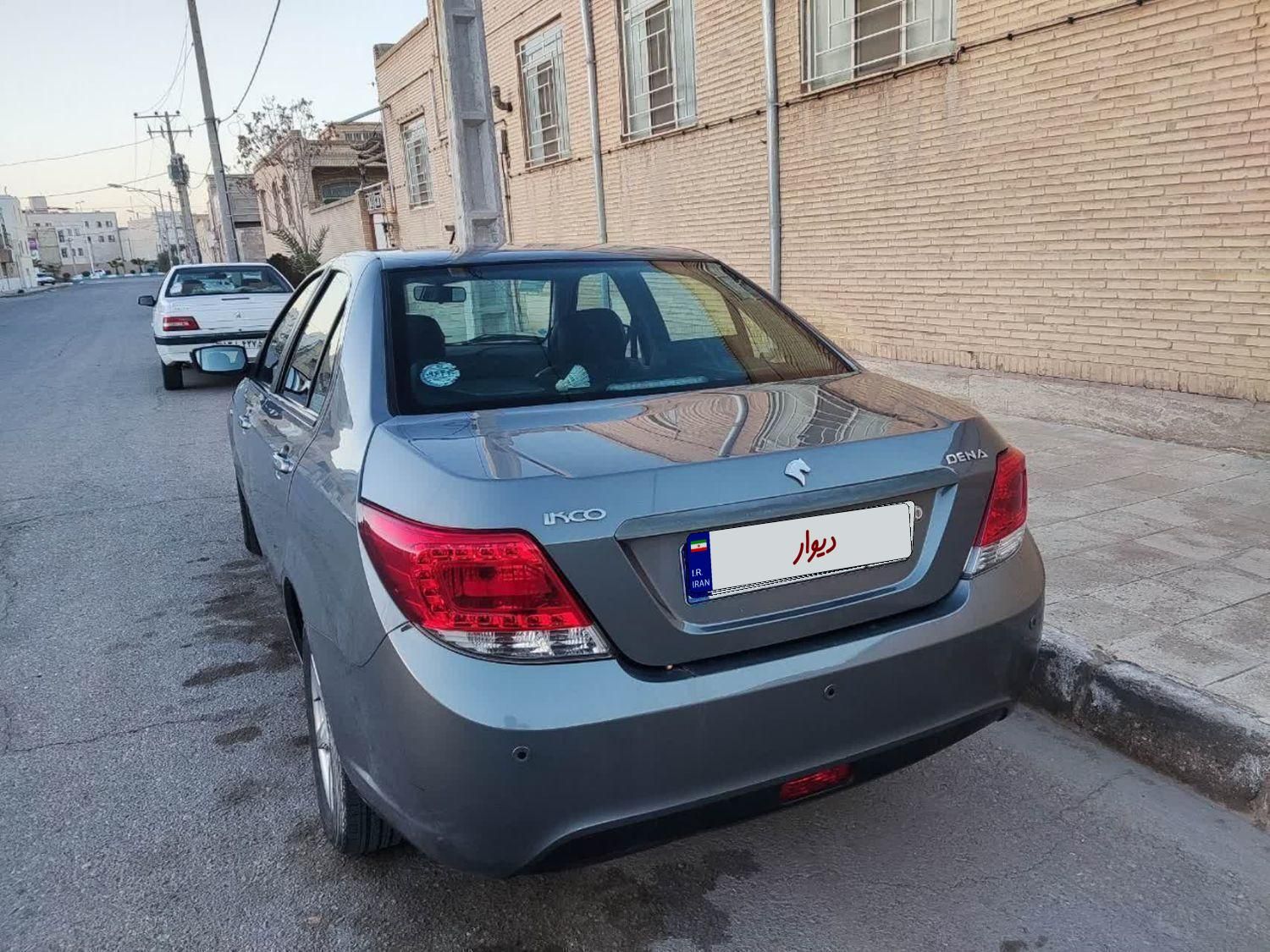 دنا مدل ۹۷ تمیز و کم کار و خانگی|خودرو سواری و وانت|یزد, |دیوار