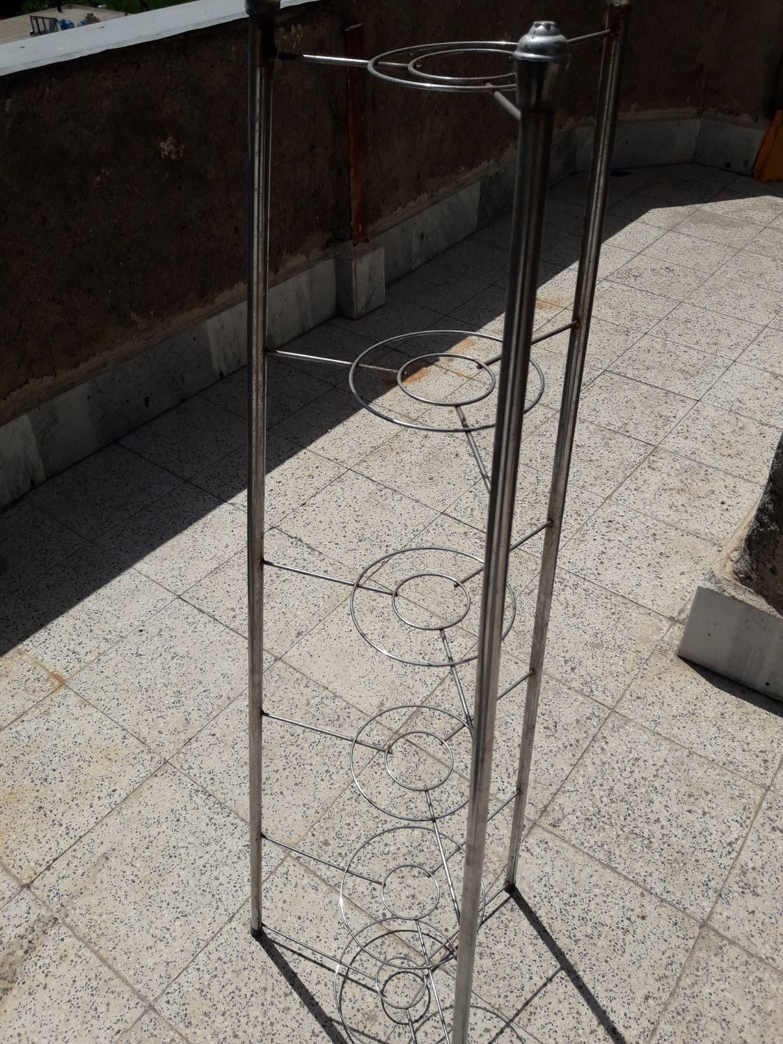 پایه جای قابلمه ای|آب‌چکان و نظم‌دهنده ظروف|مشهد, هنرور|دیوار
