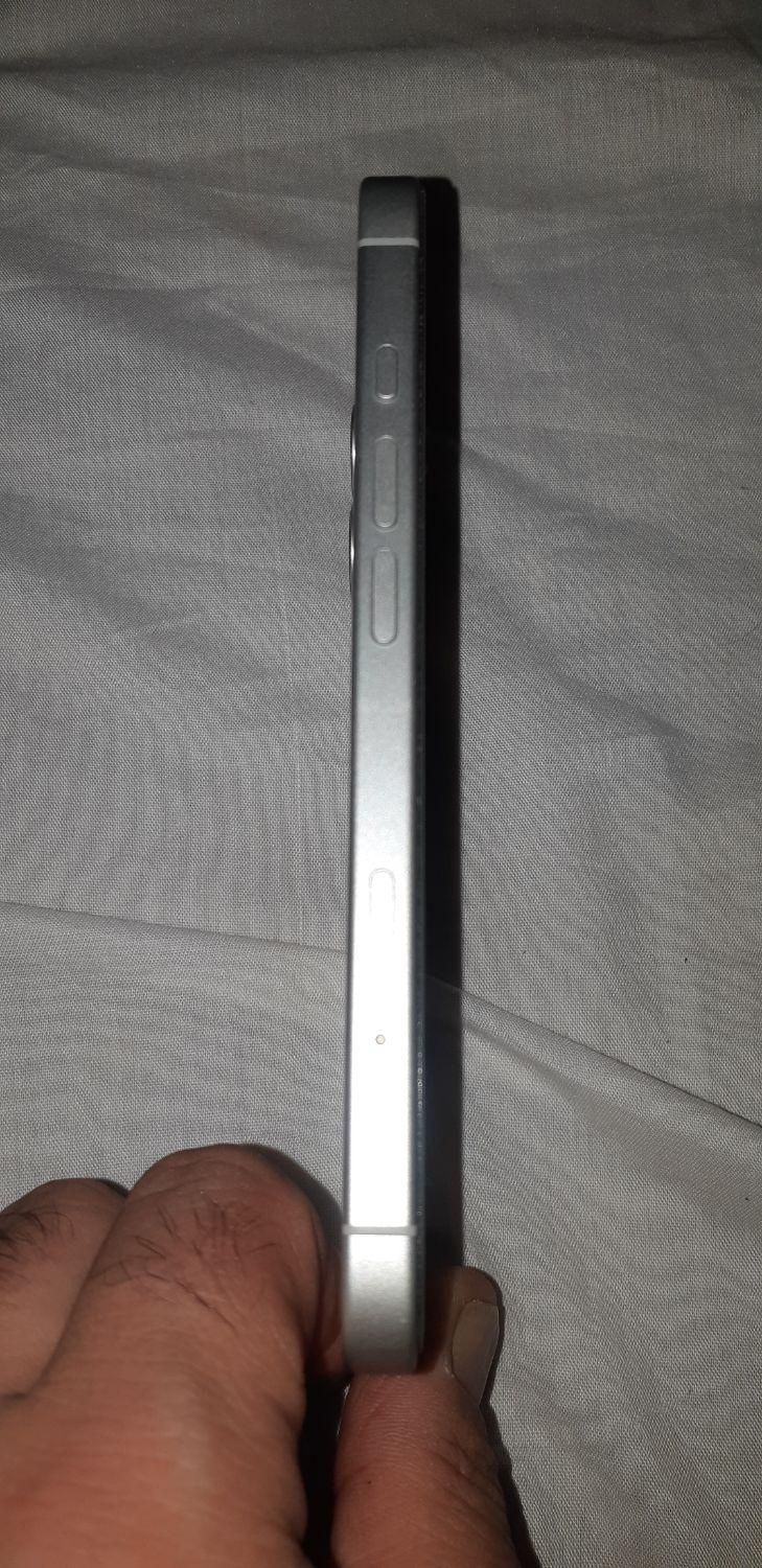 اپل iPhone 16 با حافظهٔ ۱۲۸ گیگابایت|موبایل|تهران, جی|دیوار