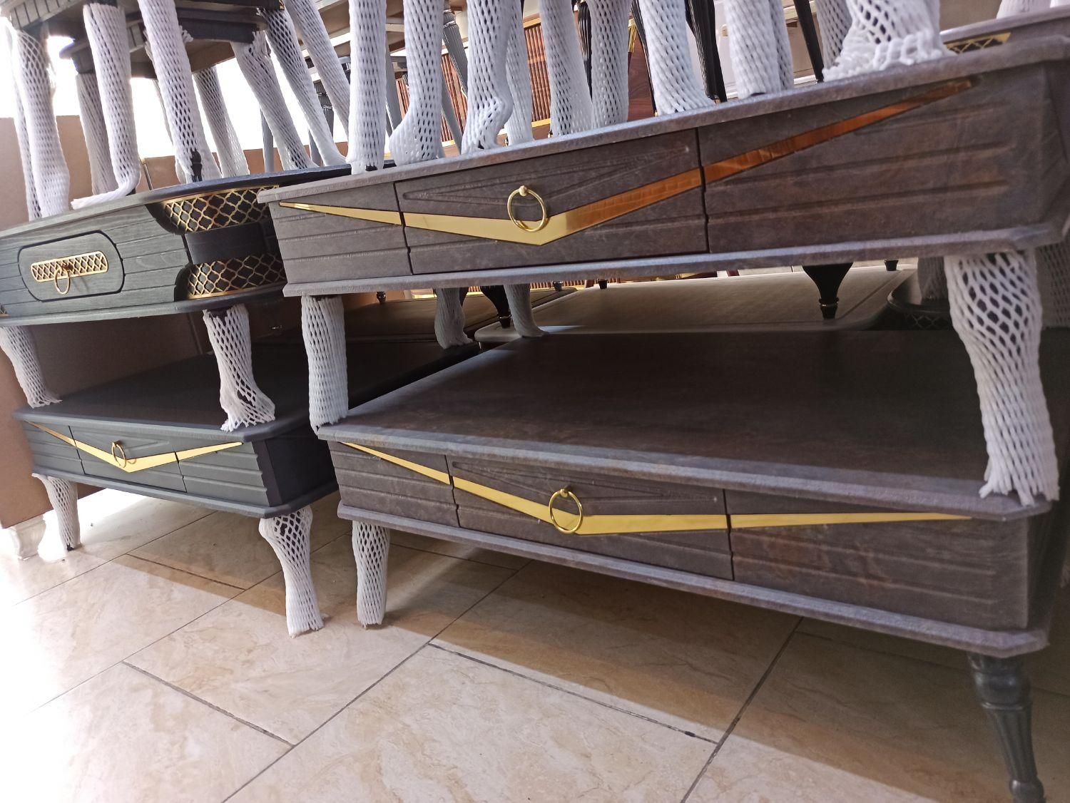 جلومبلی و عسلی|مبلمان خانگی و میز عسلی|کاشان, آیت الله سعیدی|دیوار