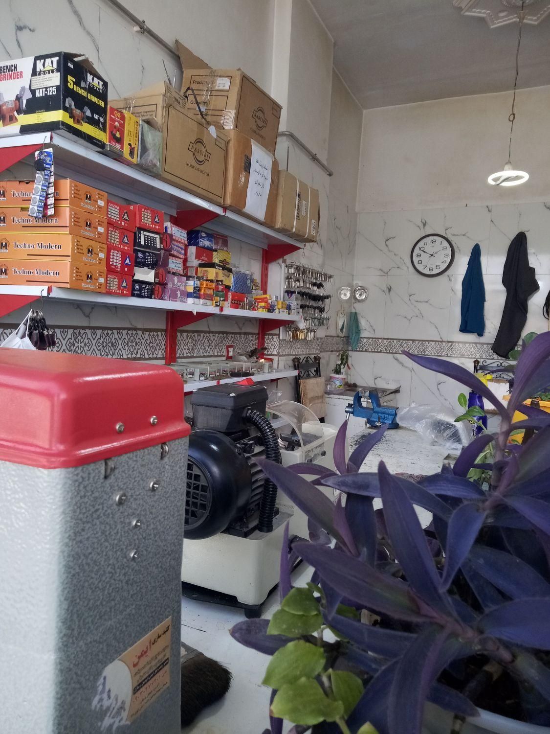 کلیدسازی وخدمات قفل و کلید(۲۴ساعته)|خدمات پیشه و مهارت|ارومیه, |دیوار