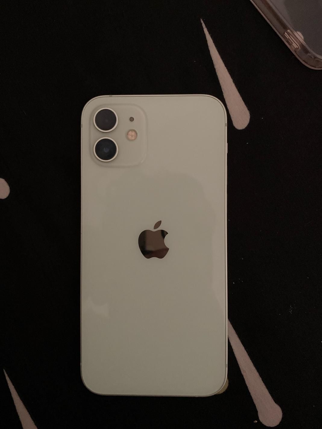 اپل iPhone 12 با حافظهٔ ۶۴ گیگابایت|موبایل|تهران, خواجه نظام الملک|دیوار