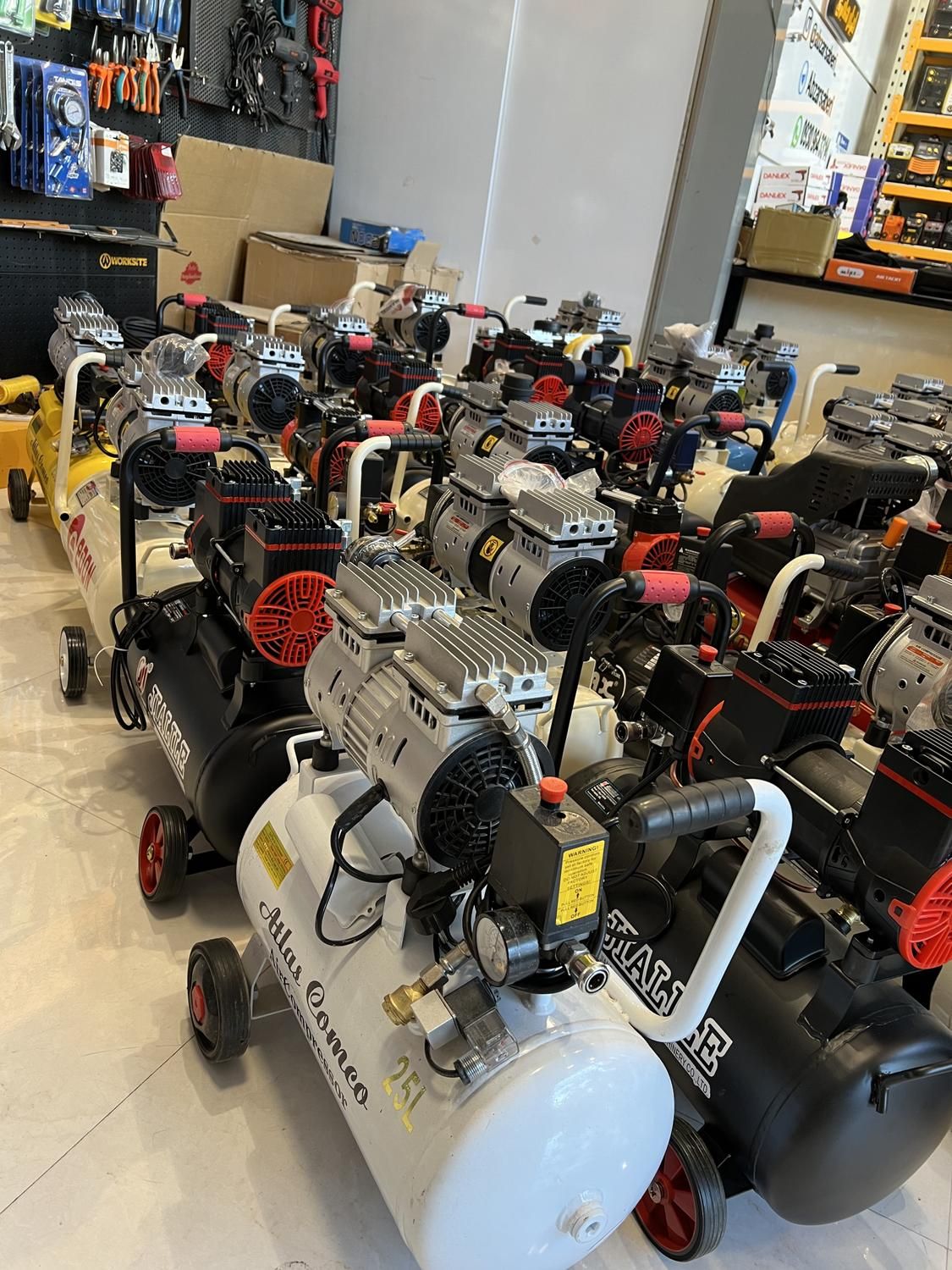 کمپرسورباد پمپ باد کمپرسور باد سایلنت|ماشینآلات صنعتی|مشهد, هنرور|دیوار