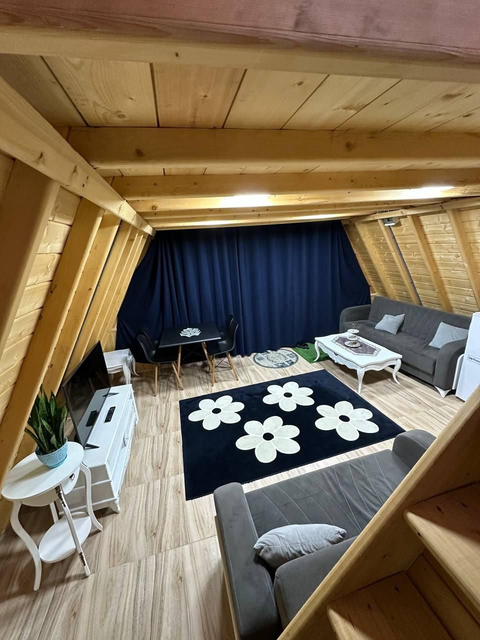 کلبه سوئیسی تک خواب|اجارهٔ کوتاه‌مدت ویلا و باغ|بندر انزلی, چهارفریضه|دیوار