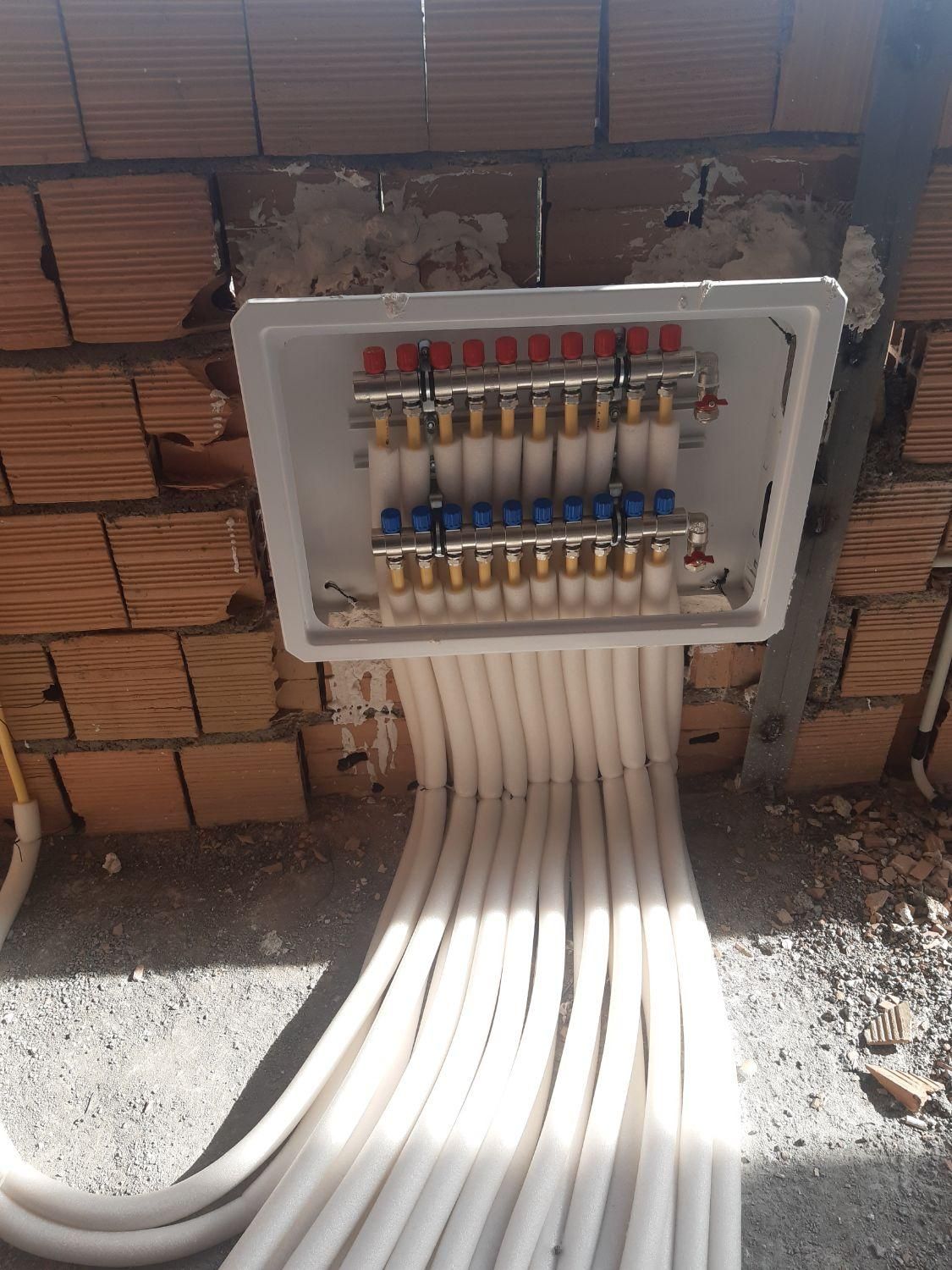 لوله کشی اب وفاضلاب (تاسیسات تعمیرات تخریب نصب)|خدمات پیشه و مهارت|ایلام, |دیوار