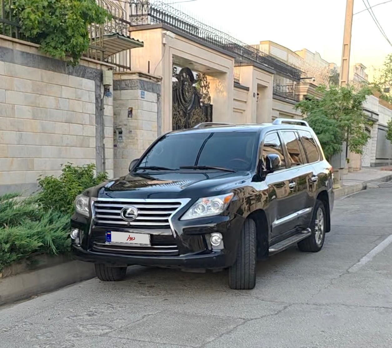 لکسوس LX 570، مدل ۲۰۱۳|خودرو سواری و وانت|تهران, دربند|دیوار