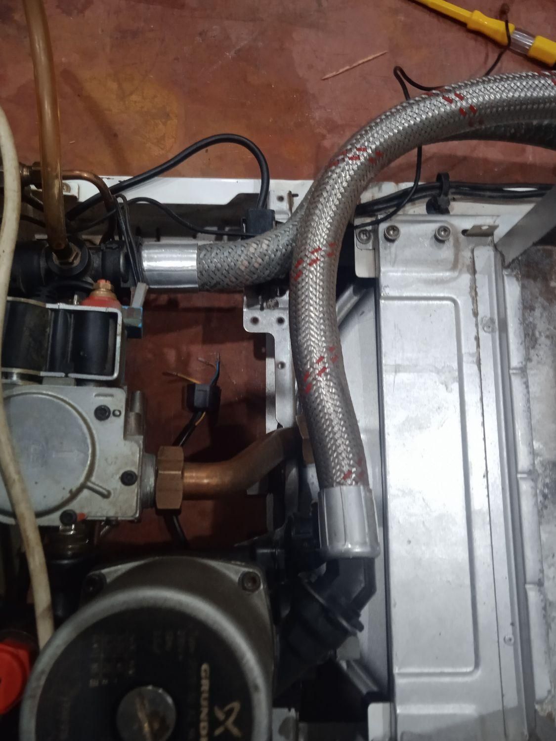 تعمیروسرویس پکیج آبگرمکن دیواری اسپرسو ساز|خدمات پیشه و مهارت|رباطکریم, نصیرشهر|دیوار