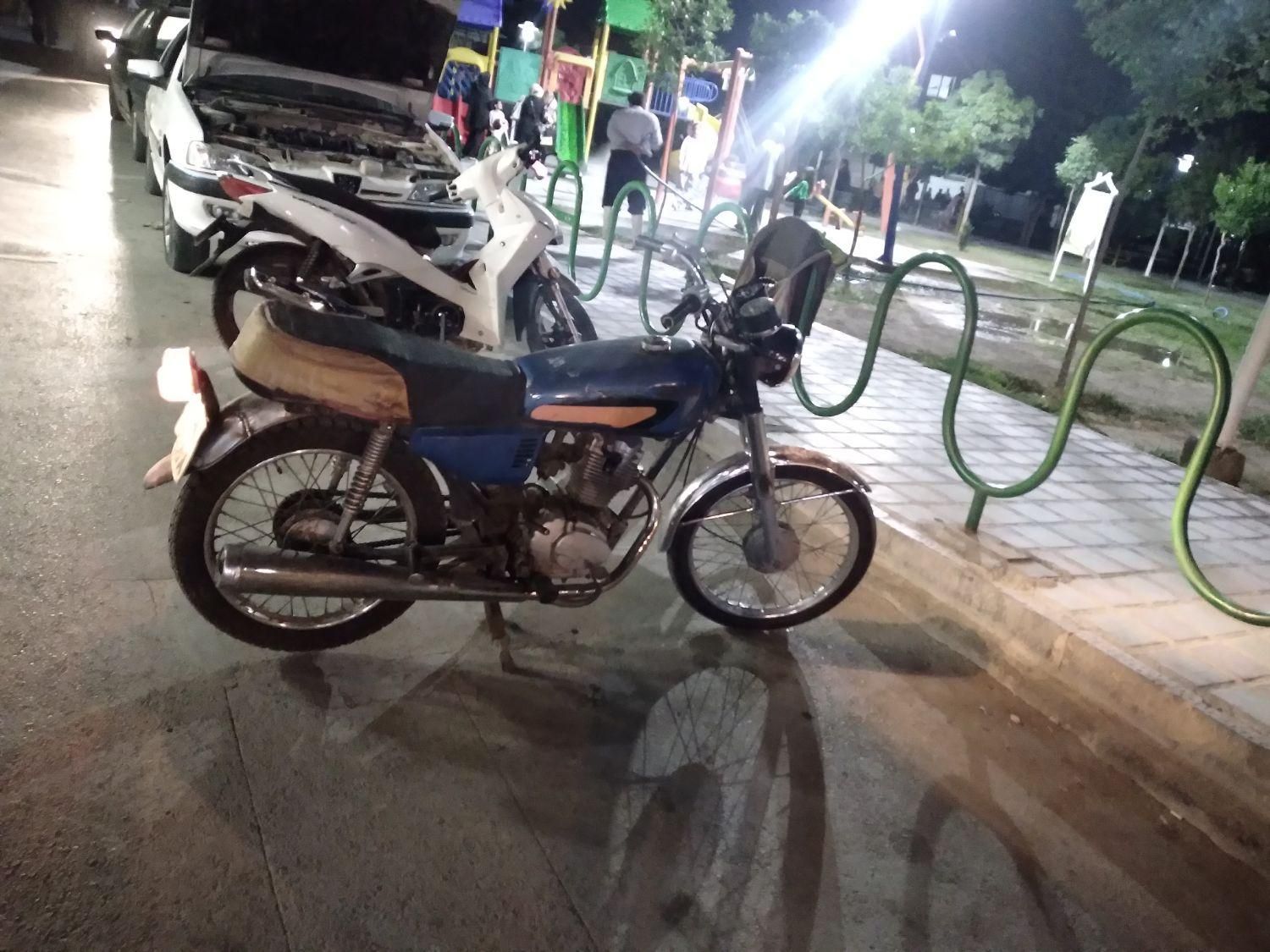 هندا۱۲۵ مدل ۸۵|موتورسیکلت|اصفهان, خانه اصفهان|دیوار