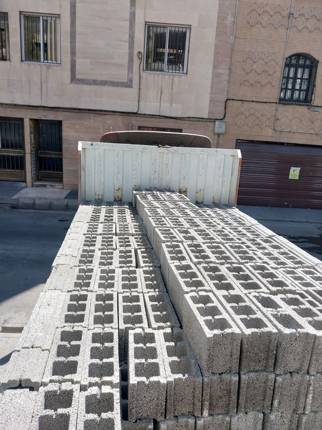 فروش عمده بلوک سبک استاندارد قیمت کارخانه|مصالح و تجهیزات ساختمان|تهران, نارمک|دیوار