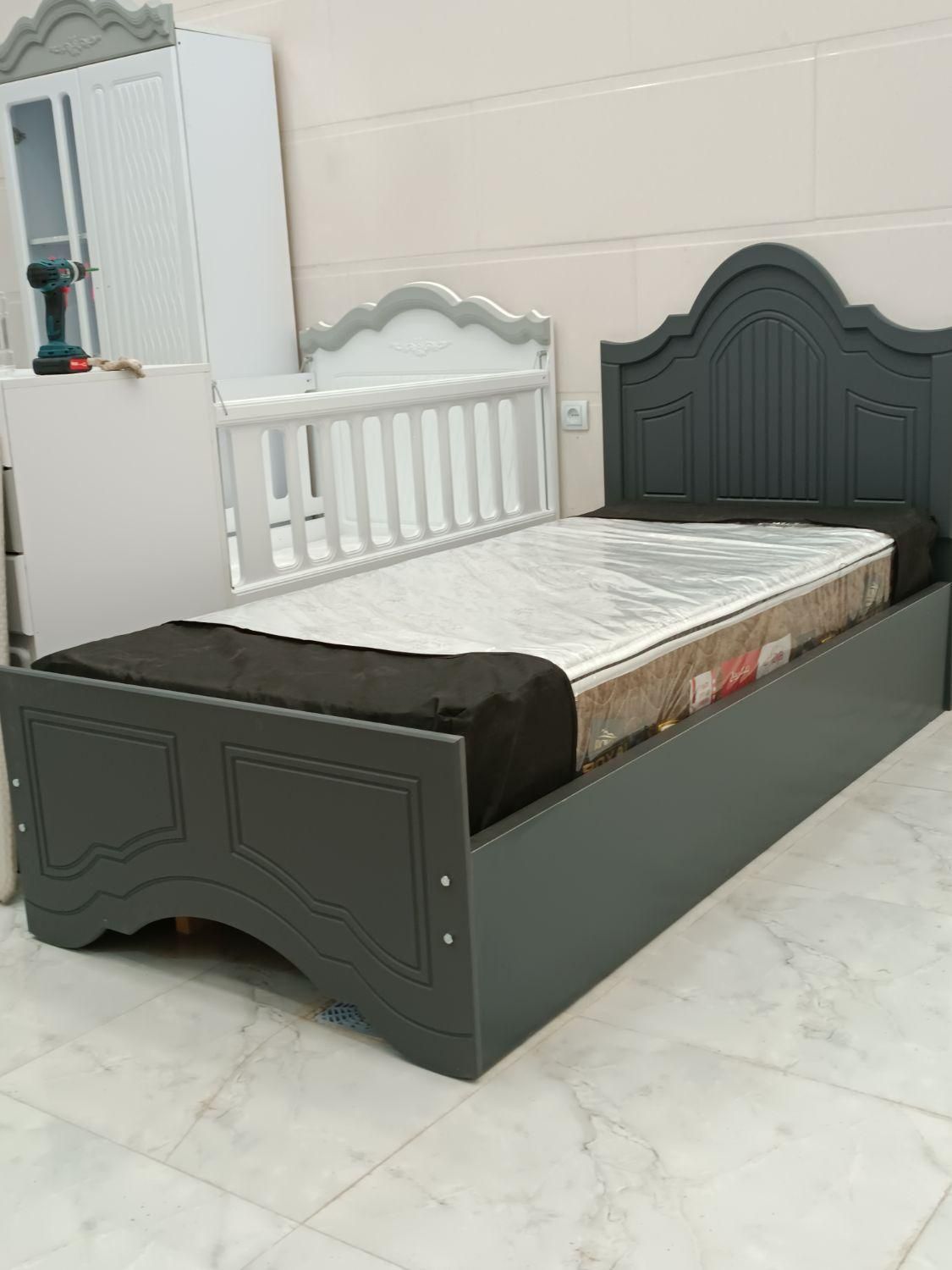 تخت جدید**|تخت و سرویس خواب|رشت, استقامت ۱|دیوار