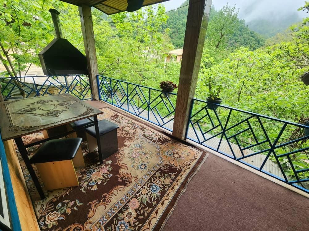 ویلا چوبی بالکندار لب رودخونه و ویو کوه و جنگل|اجارهٔ کوتاهمدت ویلا و باغ|ماسال, |دیوار