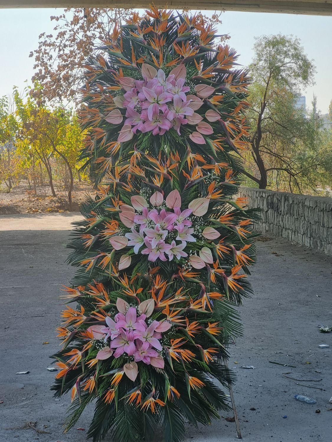 تاج گل افتتاحیه تحویل جلوی نمایشگاه سئول، شهرآفتاب|گل و گیاه طبیعی|تهران, بازار|دیوار