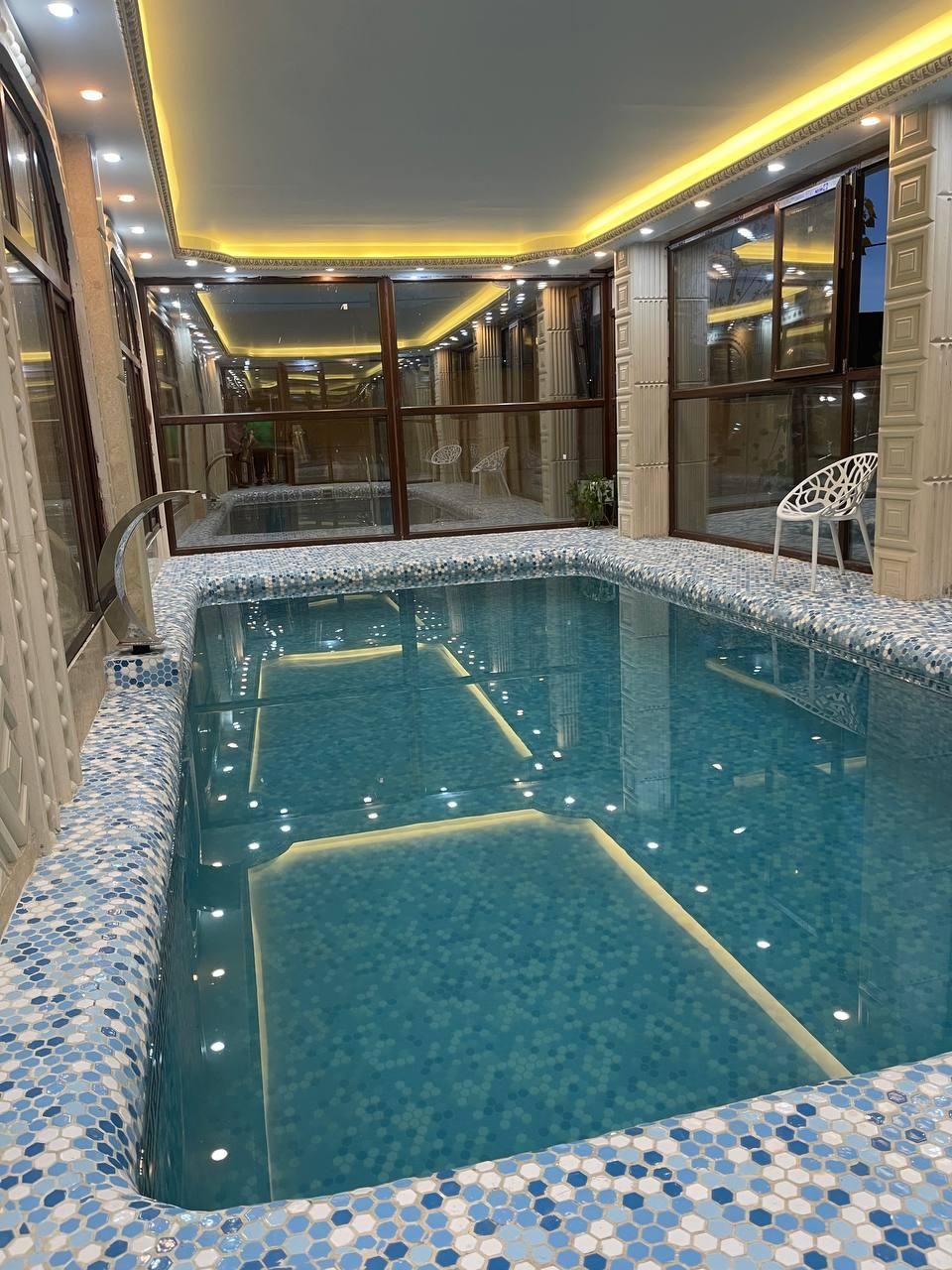 *عمارت شاهانه شاهکاری در قلب مهراباد*|فروش خانه و ویلا|رودهن, |دیوار