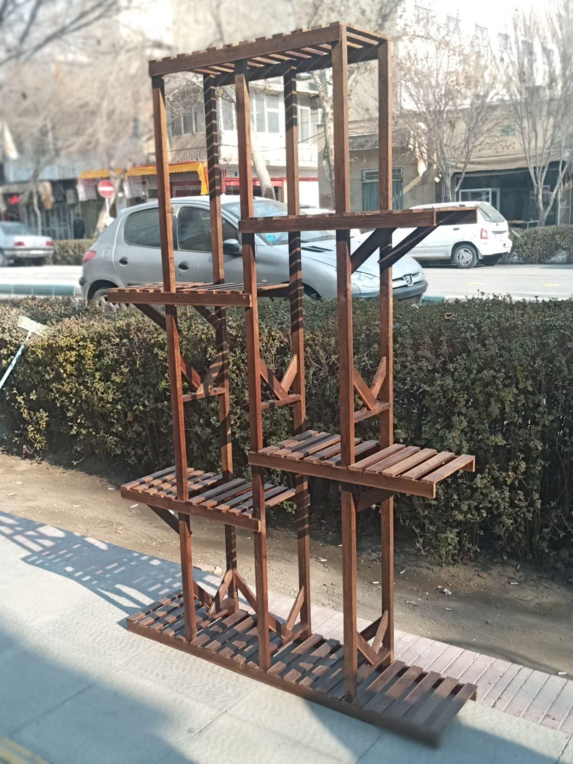 استند گل از جنس چوب روس ۶ طبقه برای ۱۵ عدد گلدان|گل و گیاه طبیعی|اصفهان, مصلی|دیوار