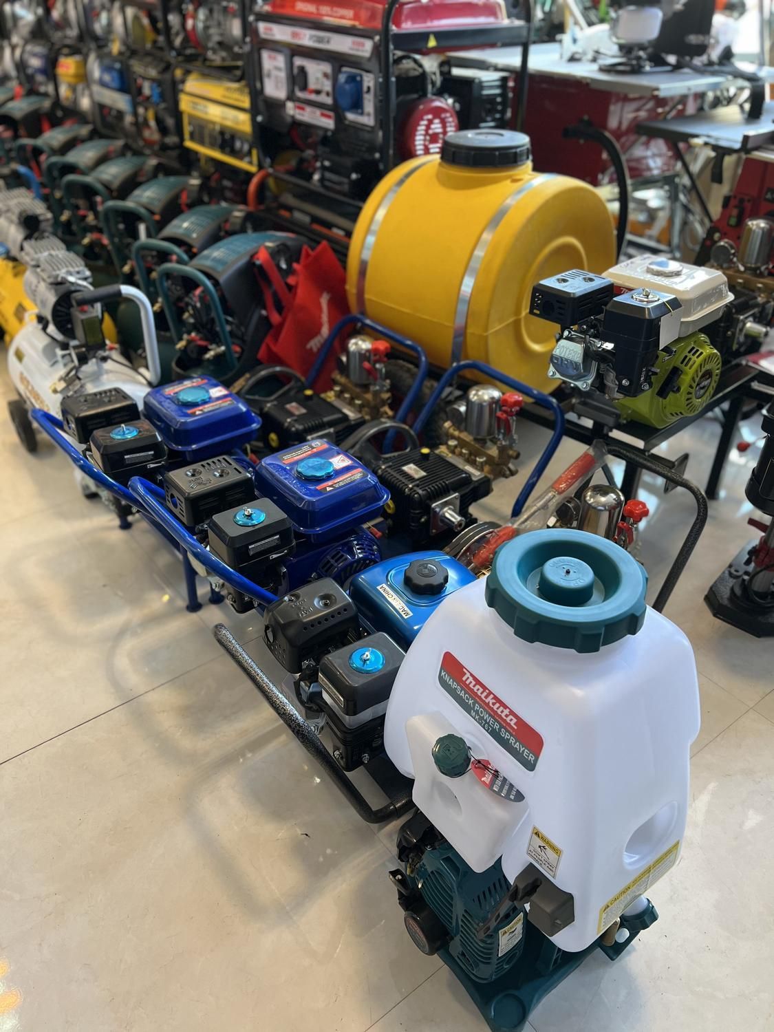 سمپاش پشتی شارژی دستی فرقونی زمبه ای|ماشین‌آلات صنعتی|مشهد, هنرور|دیوار