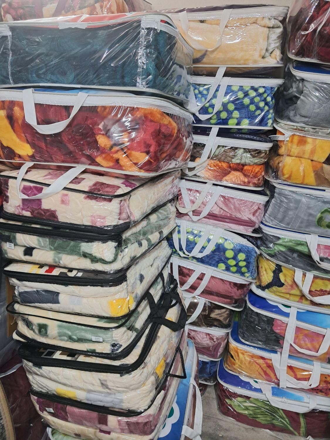 سرای ارزانی پتو|رختخواب، بالش، پتو|شیراز, شهرک گلها|دیوار