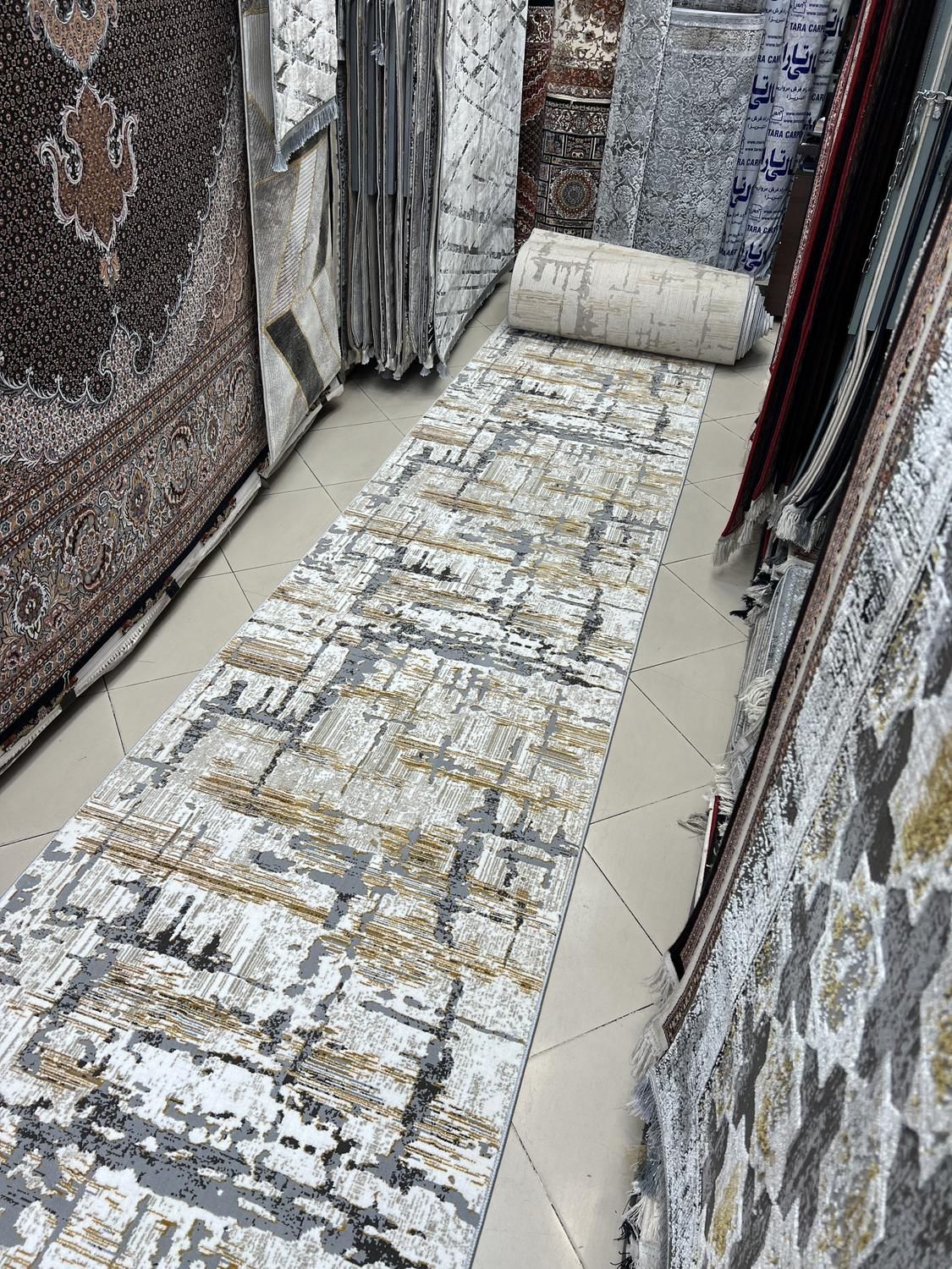 کناره عرض ۲ متر ترکیه در ۲ طرح در فرش نادر|فرش|تبریز, |دیوار