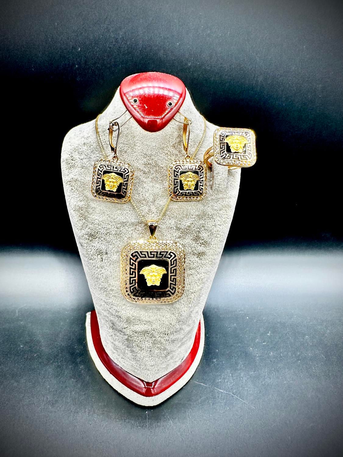 نیم ست ورساچه 12/090گرم طلا بدون اجرت|جواهرات|تهران, شهرک ولیعصر جنوبی|دیوار