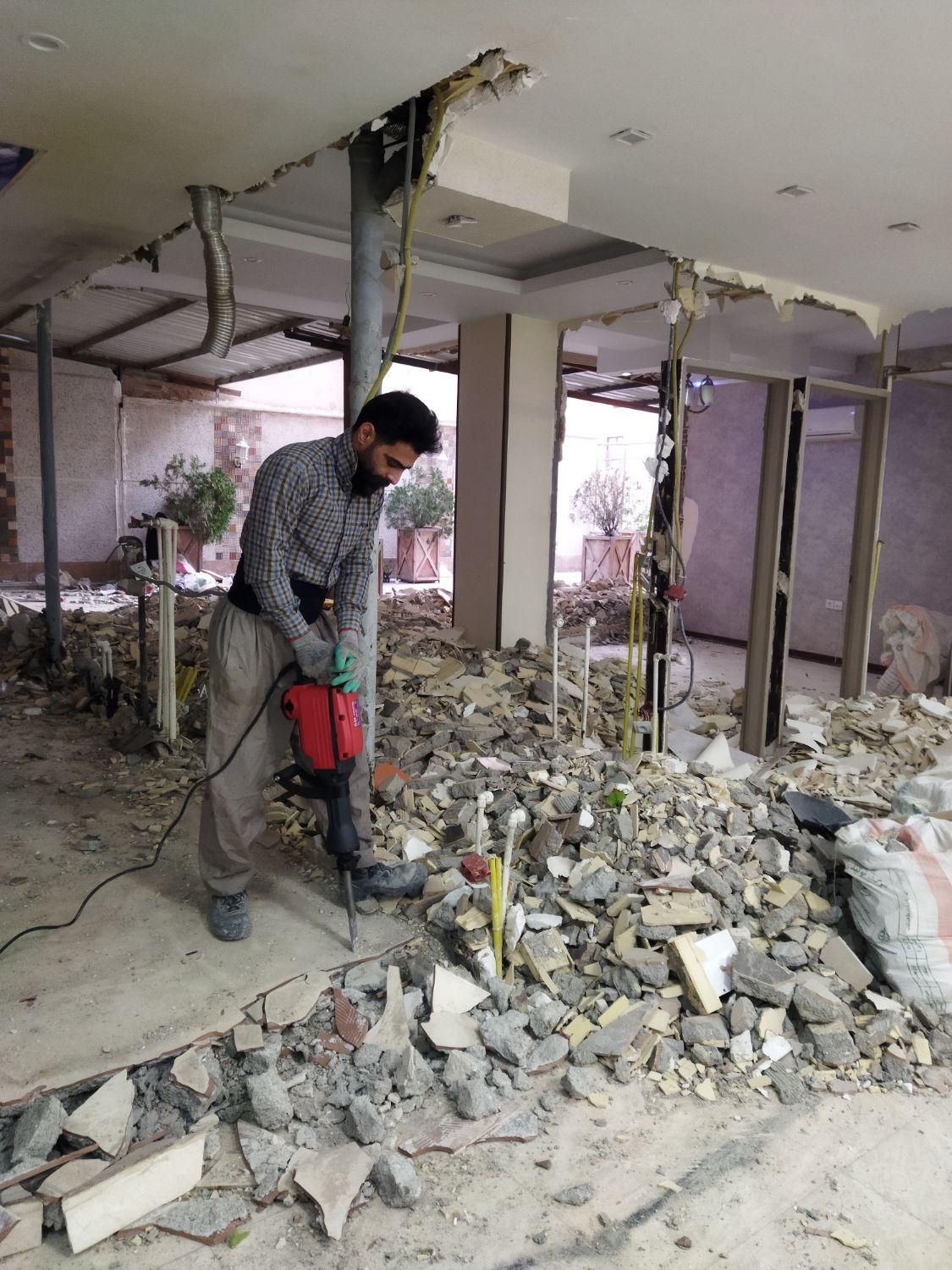 تخریب ساختمان|خدمات پیشه و مهارت|کرج, حصارک بالا|دیوار