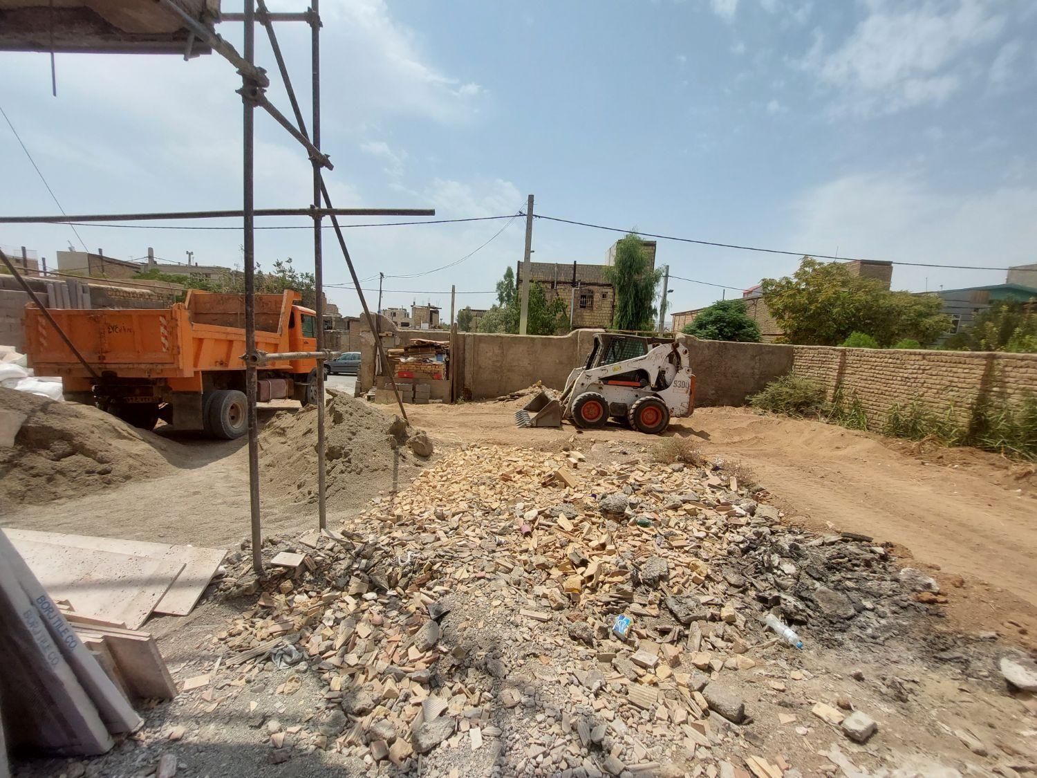 اجاره مینی بیل.بابکت.خاورکمپرسی|خدمات حمل و نقل|باقرشهر, |دیوار