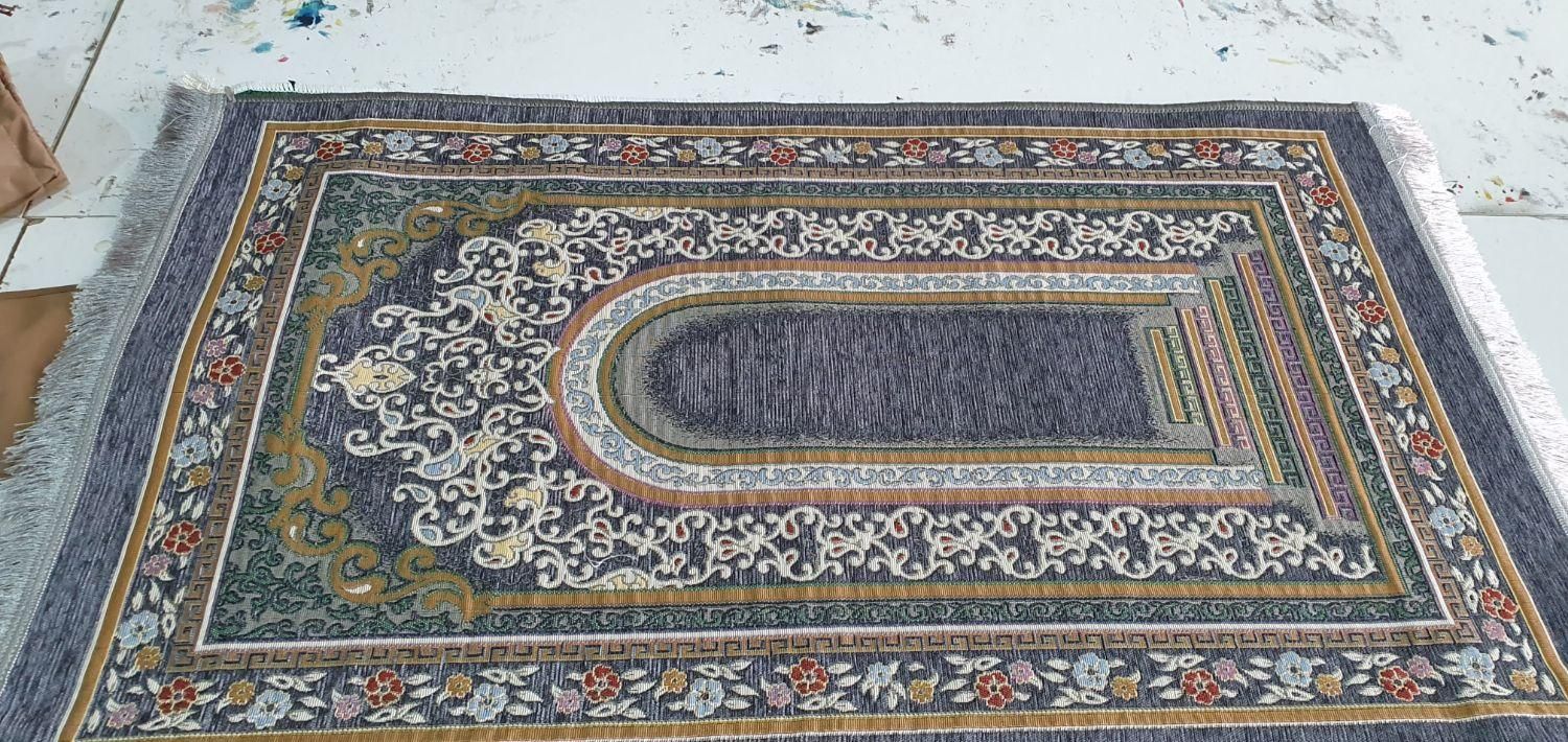 سجاده مخمل پشت موکت خورده|فرش|یزد, |دیوار