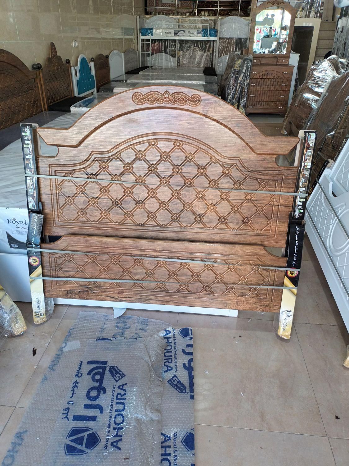 تخت ۱/۵ مدل لوزی هلالی|تخت و سرویس خواب|الوند, |دیوار