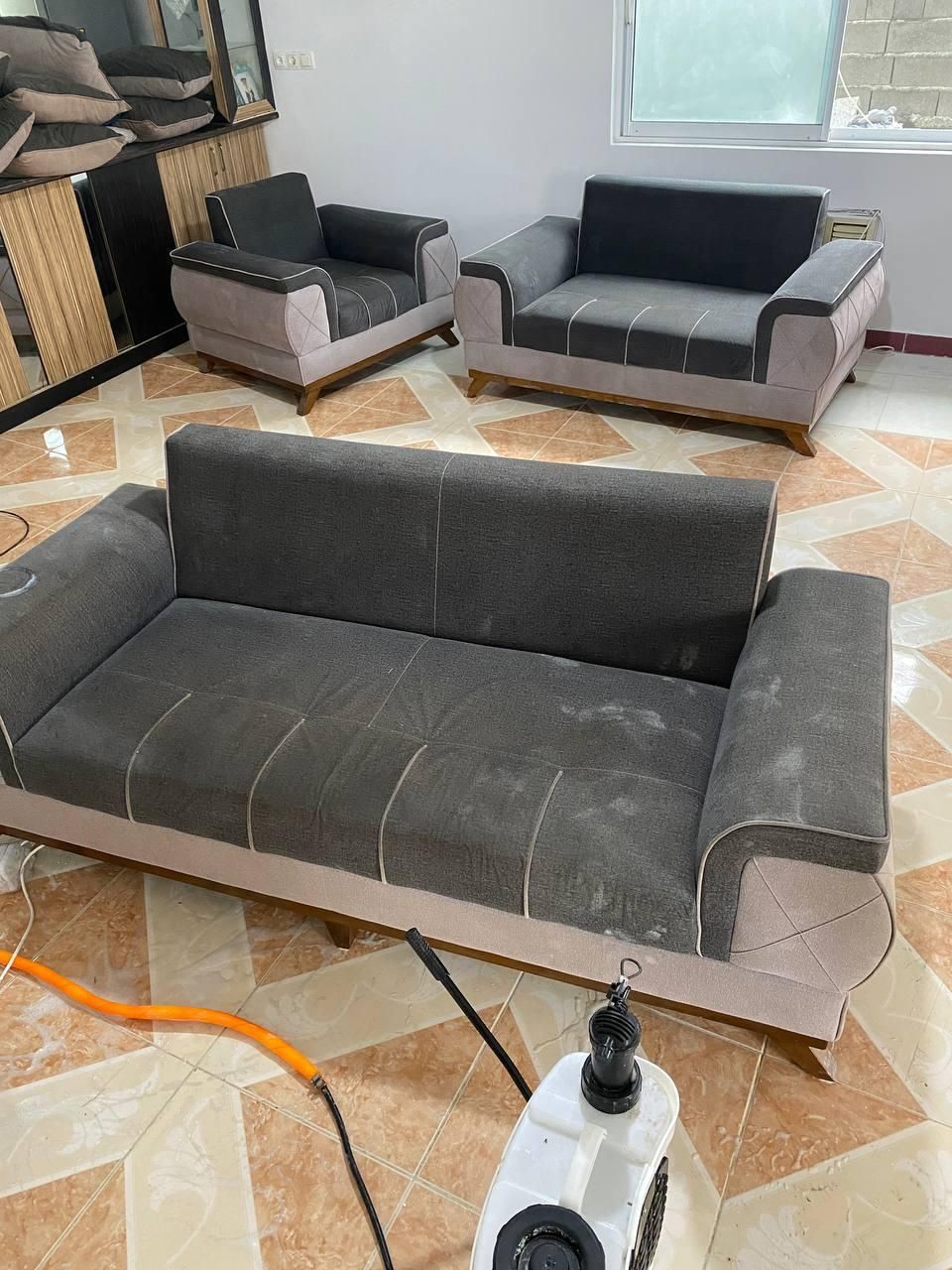 شستشوی مبل فرش موکت به صورت تخصصی با مواد|خدمات نظافت|بابل, |دیوار