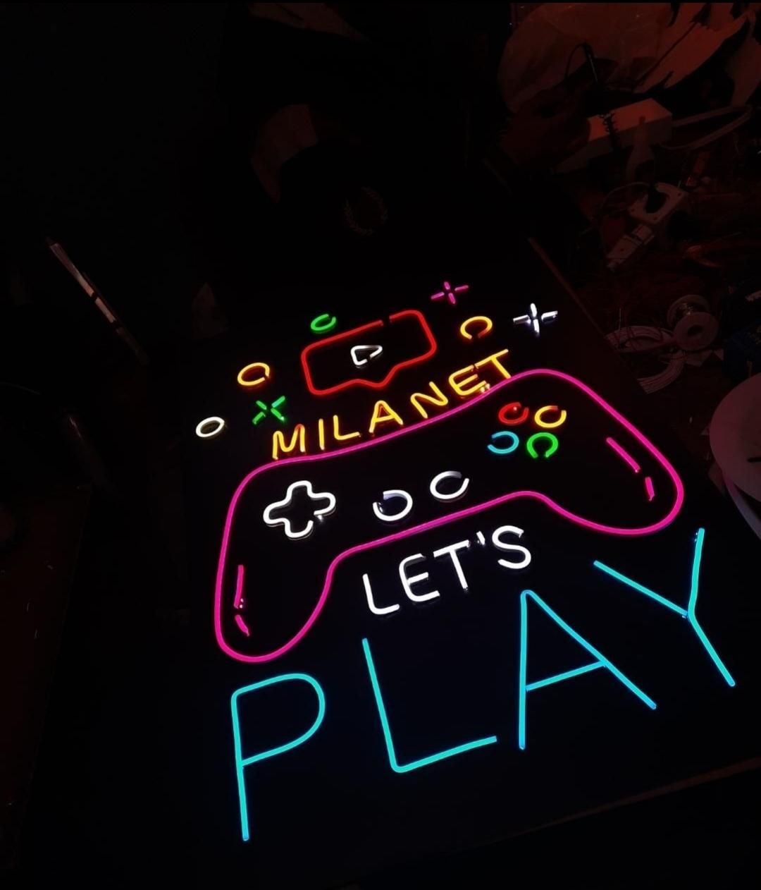 ال ای دی طرح سازی تابلو نئون چلنیوم کارگاه مرکز|فروشگاه و مغازه|تبریز, |دیوار