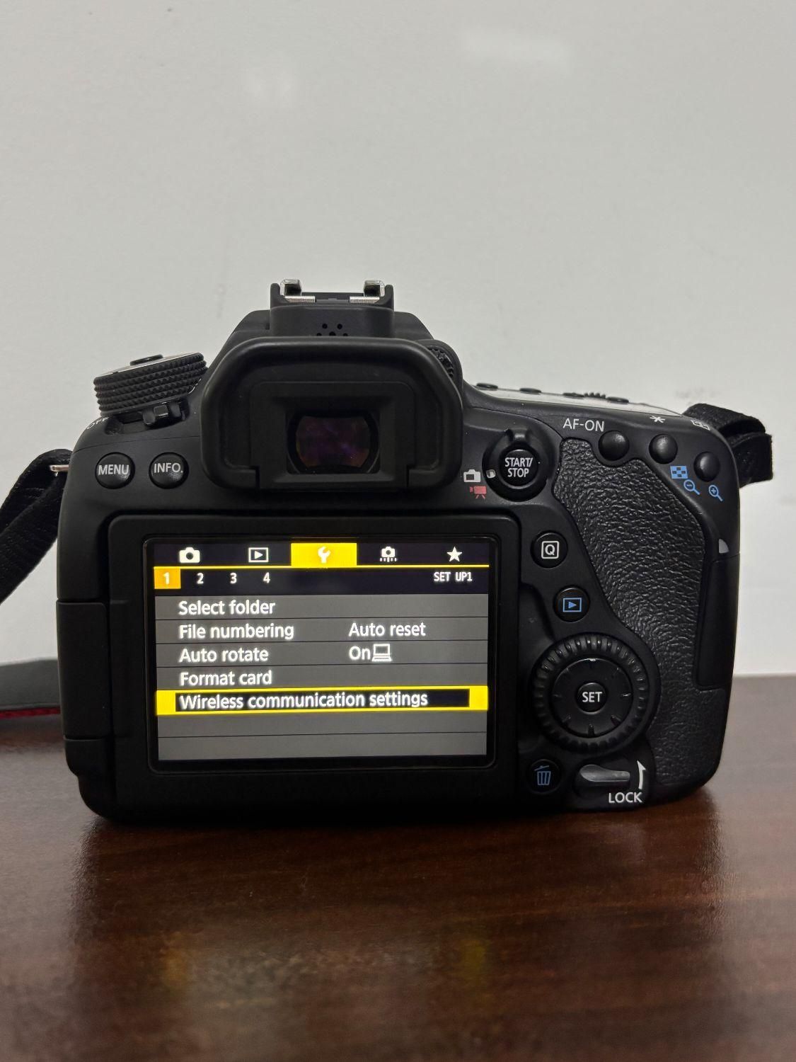 دوربین ۸۰ دی کنون canon 80D مناسب عکاسی فیلمبرداری|دوربین عکاسی و فیلم‌برداری|تهران, صادقیه|دیوار