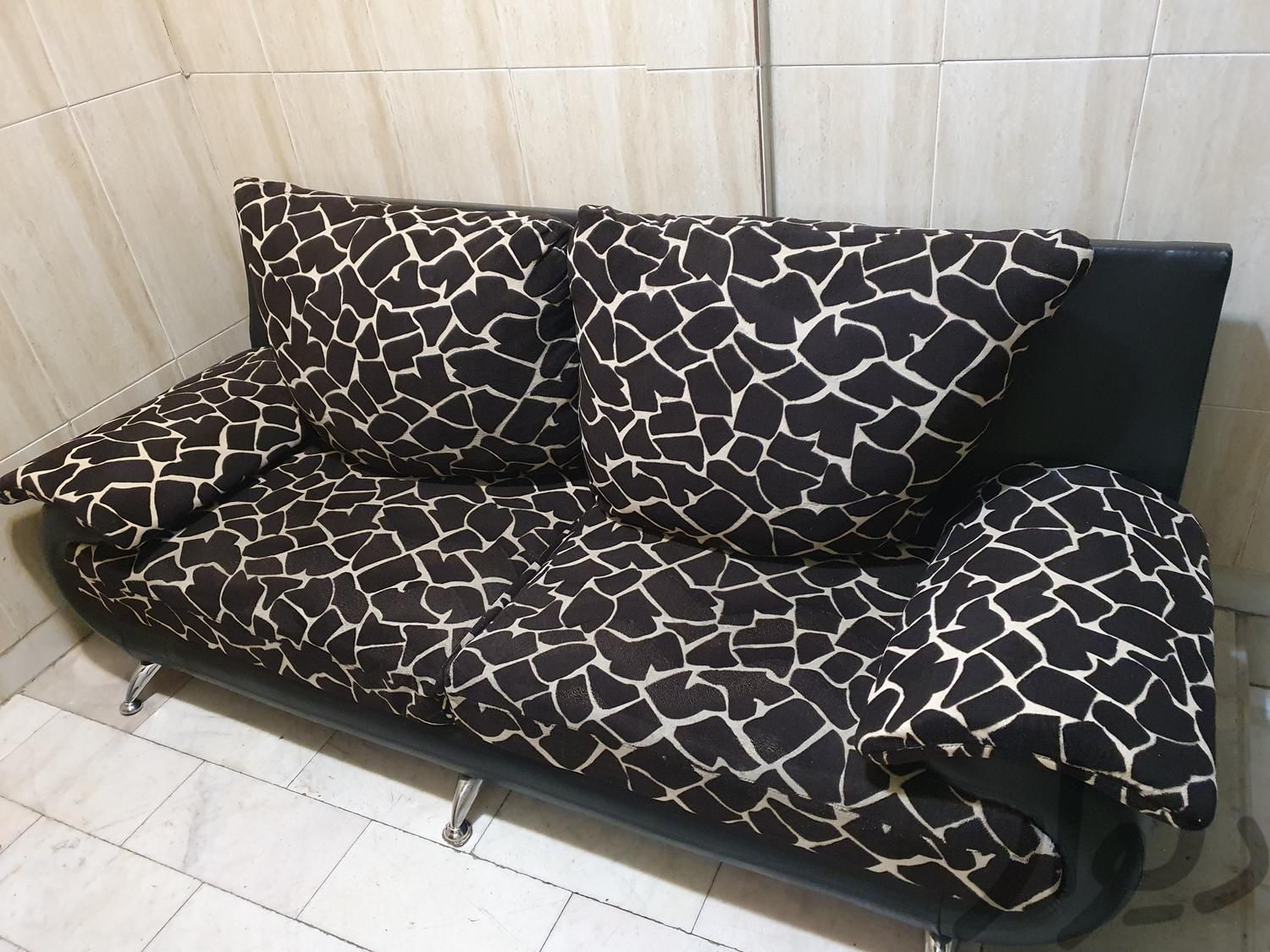 کاناپه سه نفره ،محکم ،سالم ،|مبلمان خانگی و میزعسلی|تهران, خاقانی|دیوار