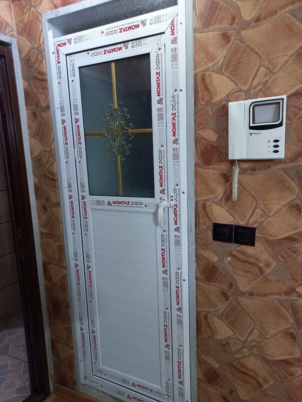 درب آلومینیومی%در حمام سرویس بهداشتی%upvc پنجره|مصالح و تجهیزات ساختمان|شیراز, دارالرحمه|دیوار