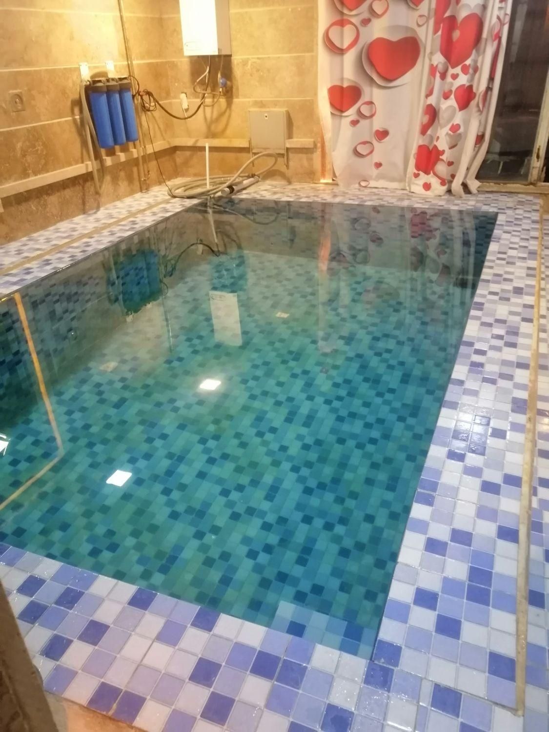 سوئیت استخر آبگرم سرپوشیده سوییت|اجارهٔ کوتاهمدت ویلا و باغ|ارومیه, |دیوار