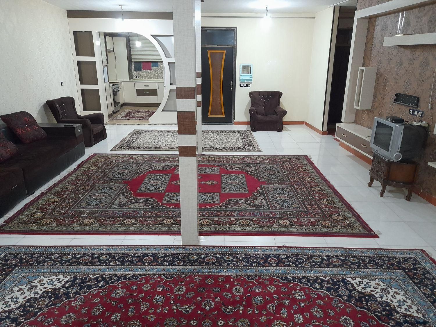 اجاره روزانه سوئیت/ خانه همکف سه خوابه/دربست/شهر|اجارهٔ کوتاه‌مدت آپارتمان و سوئیت|اردبیل, |دیوار
