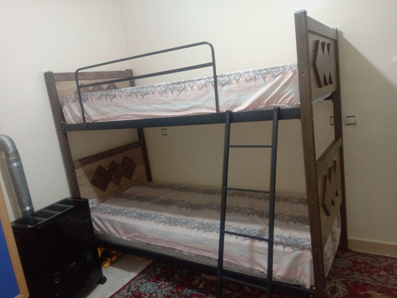 تخت خواب دوطبقه در حد نو|تخت و سرویس خواب|تهران, جوادیه|دیوار