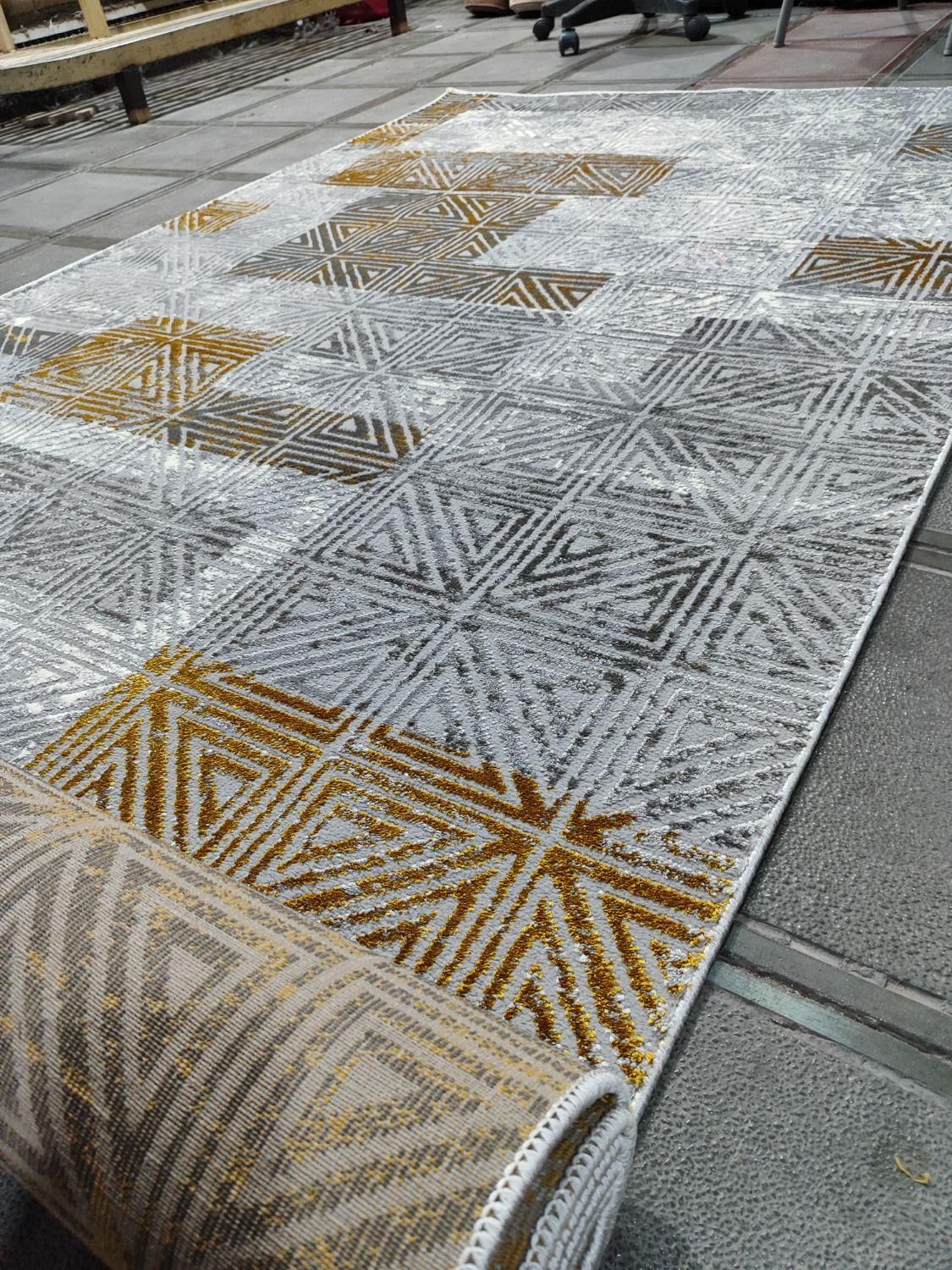 فرش فانتزی برشی طرح ویشکا *شهر|فرش|قم, امامزاده ابراهیم|دیوار