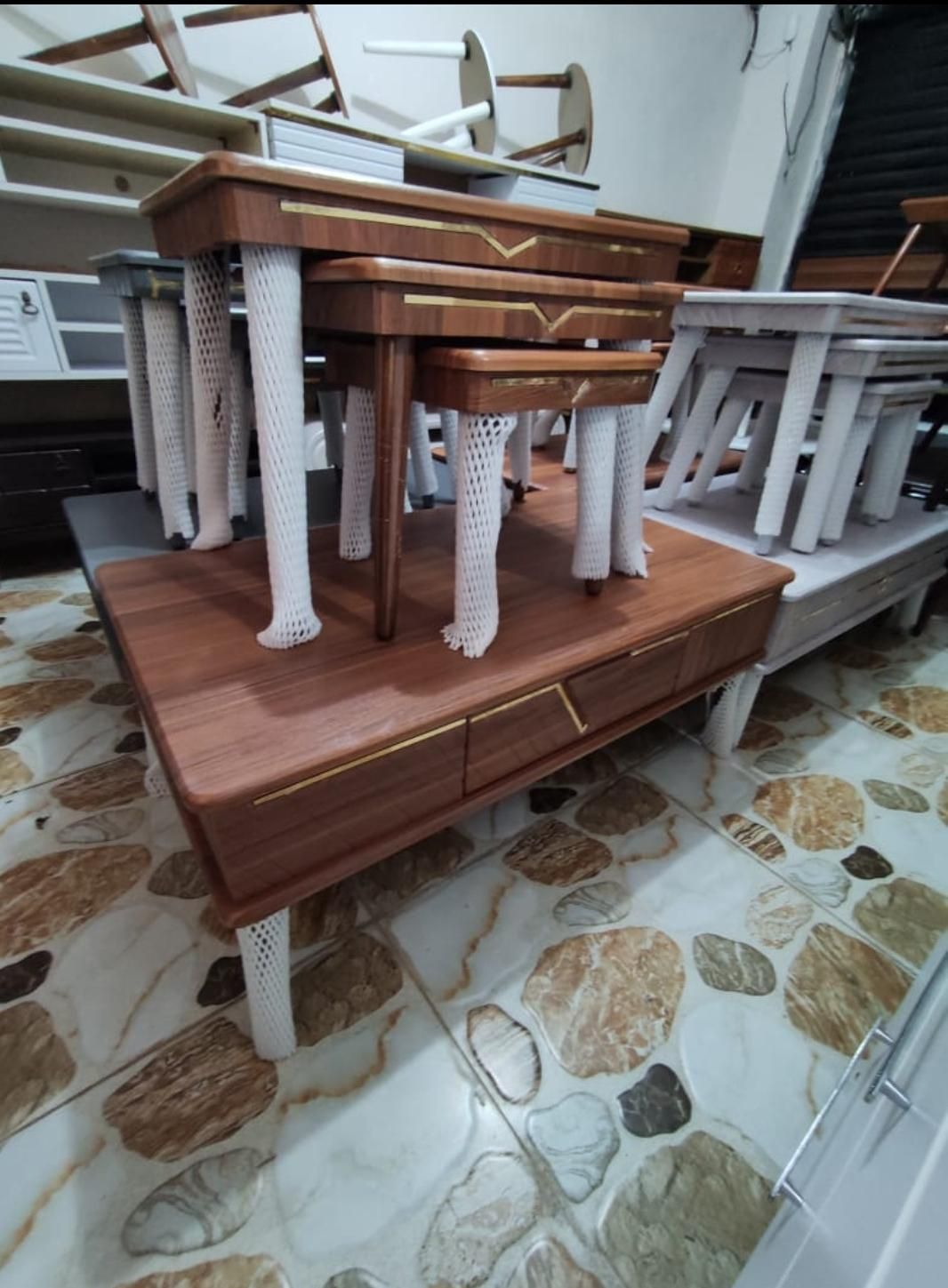 جلو مبلی چوبی|مبلمان خانگی و میز عسلی|بندر گناوه, |دیوار